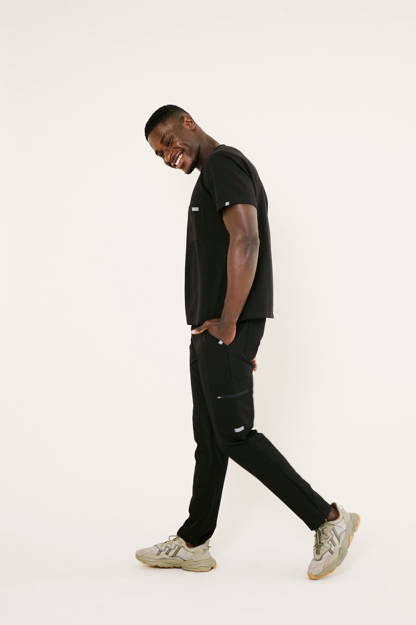 The Mens Straight Leg Scrub Pants - Black