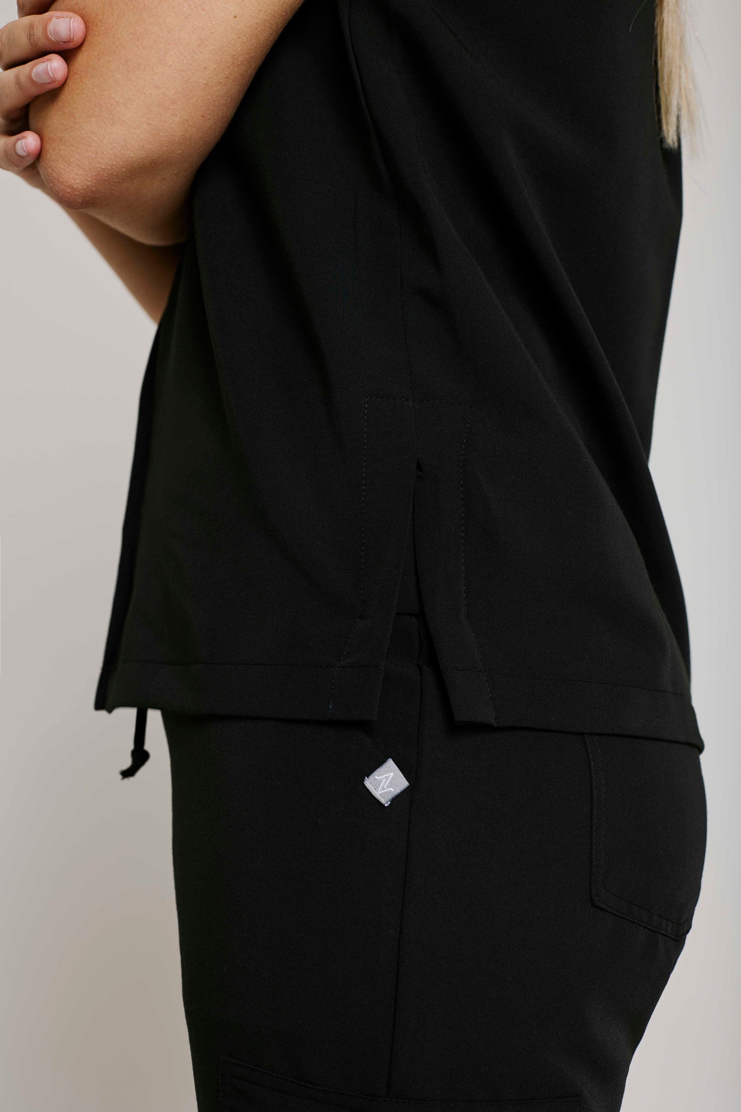 The Charlotte Women's Scrub Top - Black