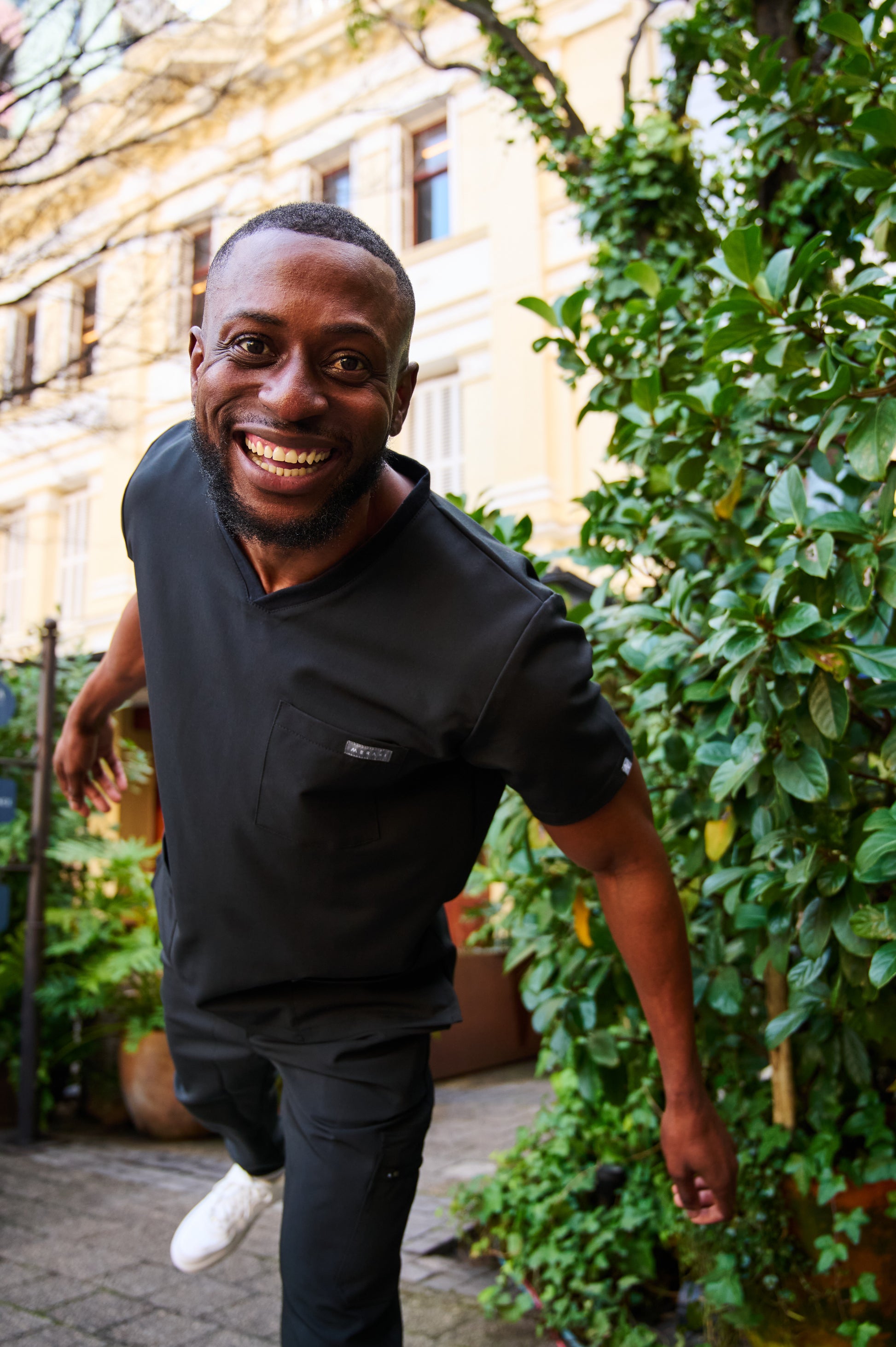 The Alexander Men's Scrub Top - Black - Meraki Scrubs