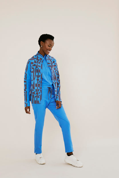 The Lilian Scrub Jacket - Makeba Print