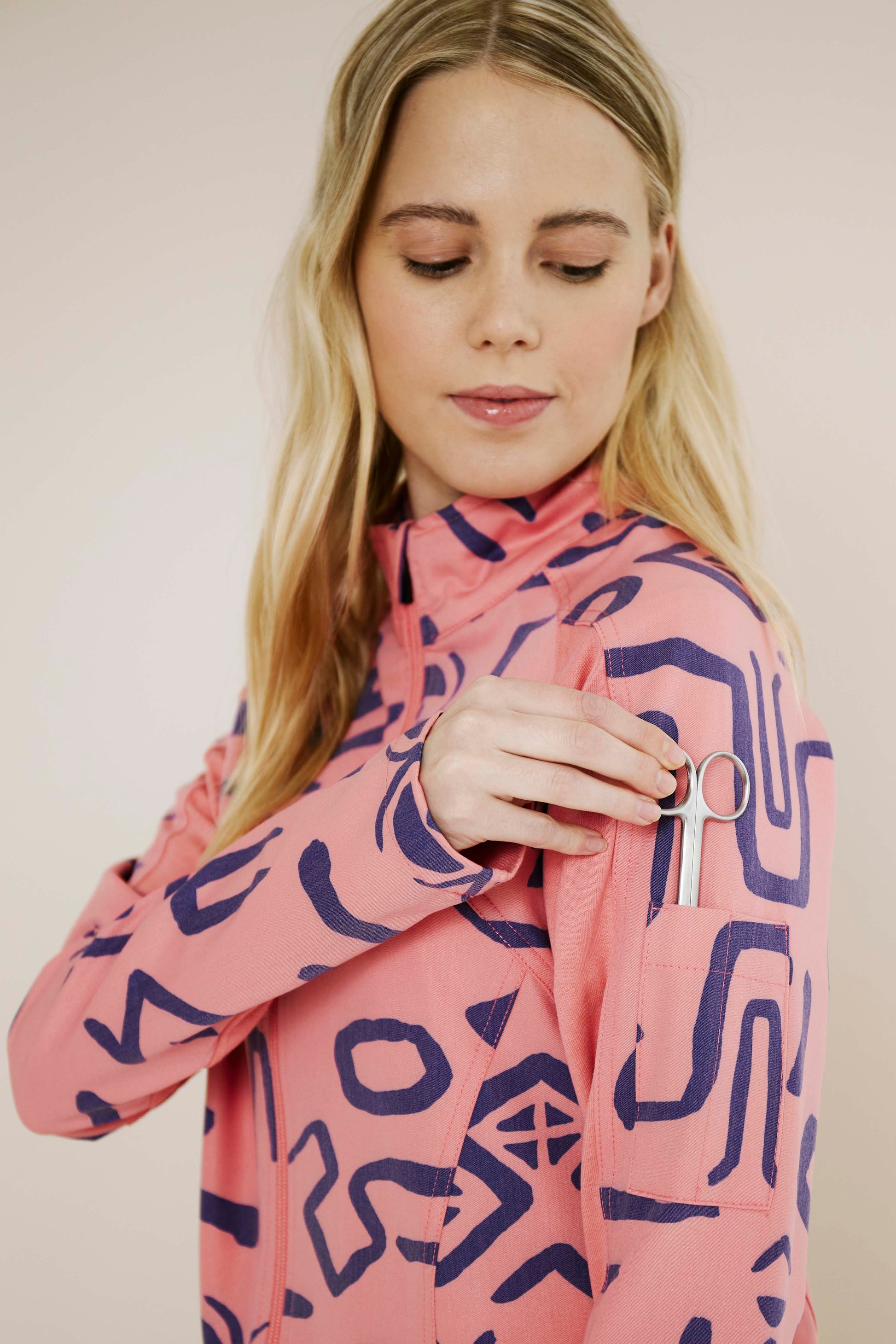 The Lilian Scrub Jacket - Shaka Print - Meraki Scrubs