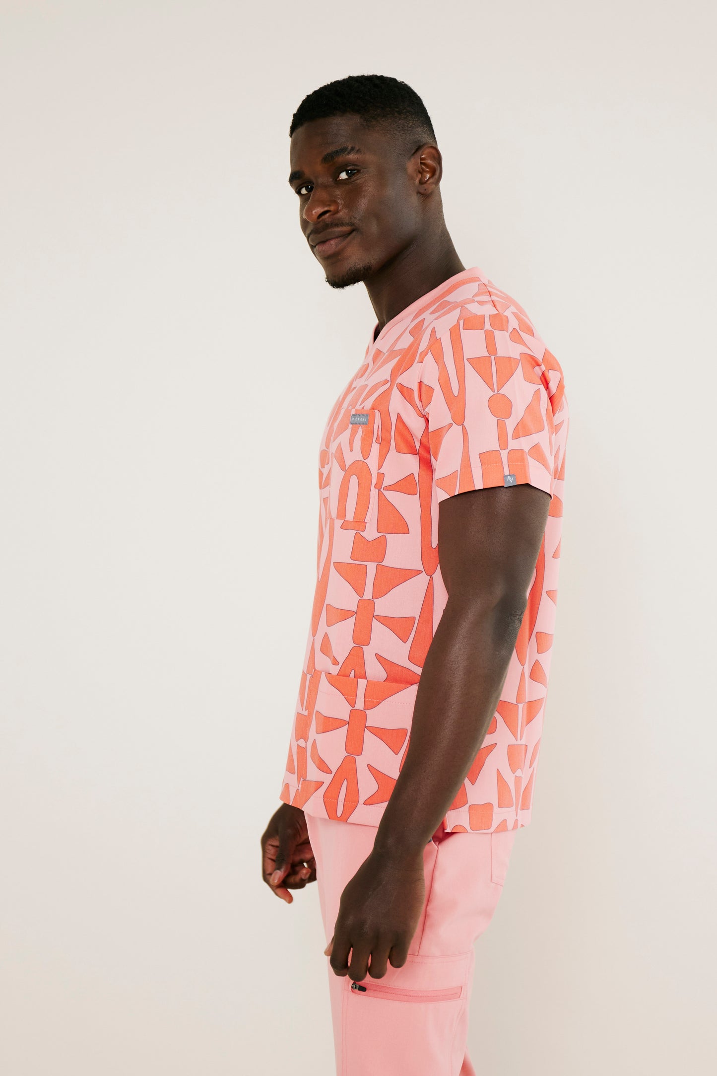 The Alexander Men's Scrub Top - Tambo Print