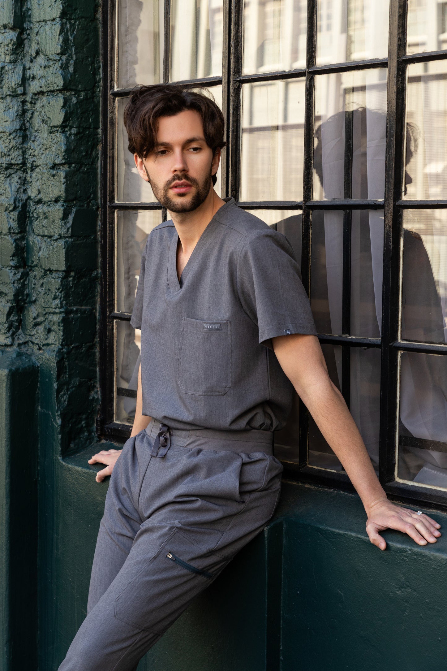 The Chris Men's Scrub Top - Graphite
